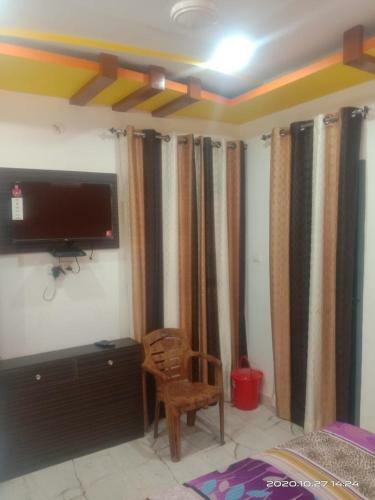 Lodge Priya Hotel