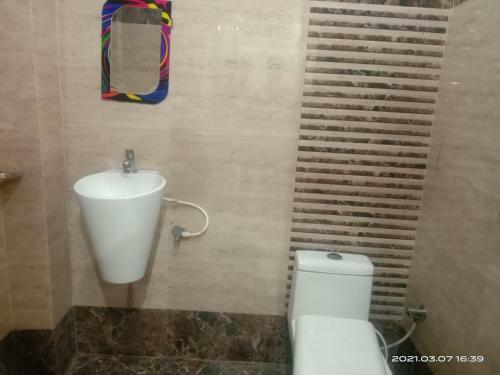 Lodge Priya Hotel