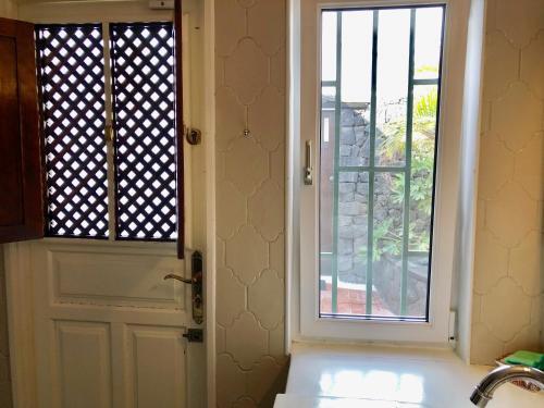 Villa Mare Bella Chao Sea View Private Heated Solar Pool AC
