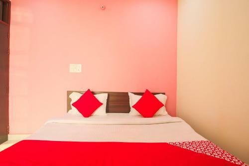 Hotel Vaccinated Staff - Oyo 62980 Shiva Residency