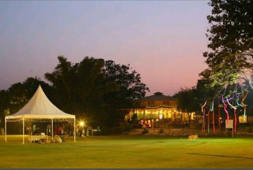 Hotel Tarangi Resort & Spa - A River Access Property