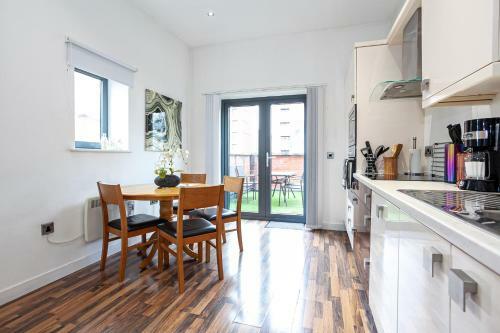 Dreamhouse Apartments Manchester City West
