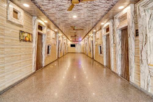 Hotel Spot On 78186 Ghanshyam Lodge