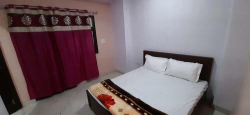 Red Rose Hotel