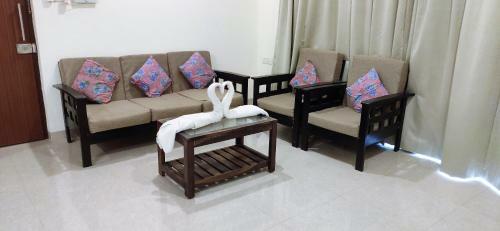 Luxurious 3 Bhk Apart With Pool And Gym