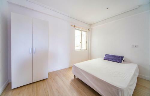 Awesome Apartment In Xilxes With 3 Bedrooms