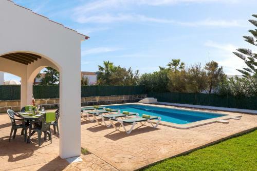 Noa 3 Bedroom Villa, Cap D'artrutx