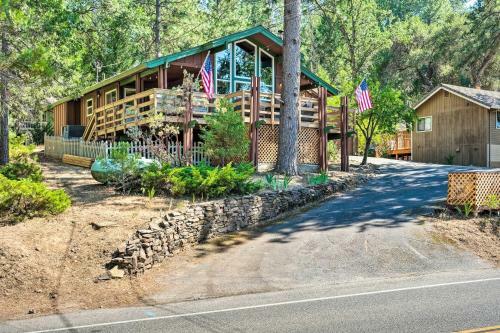 Cabin Less Than Half Mi To Pine Mountain Lake Marina!