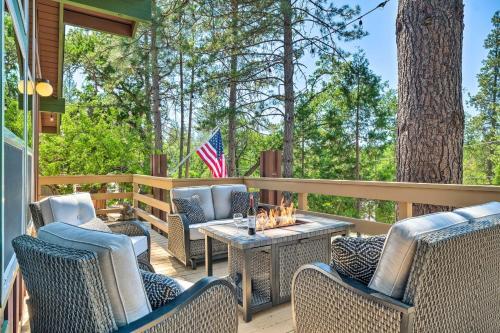 Cabin Less Than Half Mi To Pine Mountain Lake Marina!