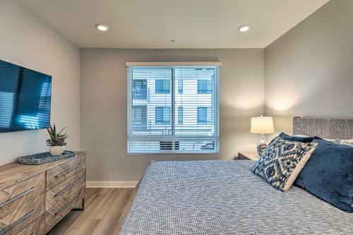 Apartamento Modern Irvine Condo With Pool - 7 Mi To Beach!