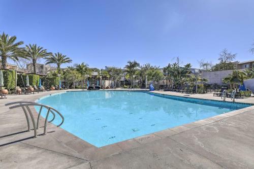Apartamento Modern Irvine Condo With Pool - 7 Mi To Beach!