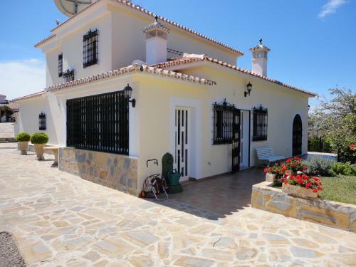 Beautiful Villa Montebello In Benajarafe With Private Salt Pool