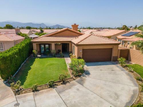 Top Rated 5 Star Getaway 4br 2 Bathroom
