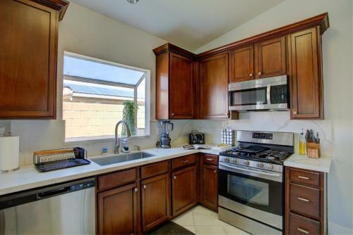 Top Rated 5 Star Getaway 4br 2 Bathroom