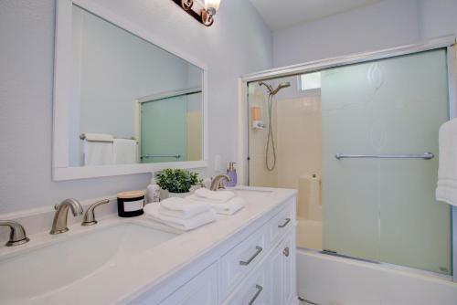 Top Rated 5 Star Getaway 4br 2 Bathroom