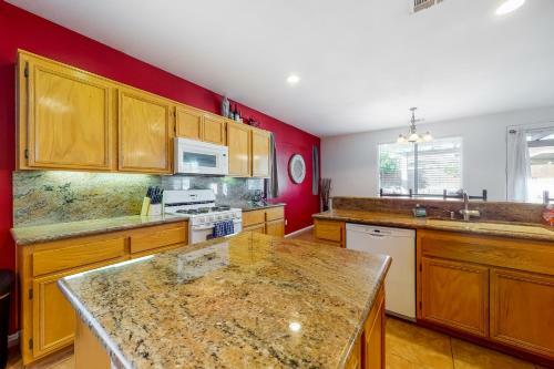Robles Paradise