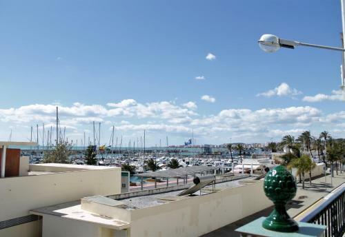 Apartment In Caleta de V�lez - 016