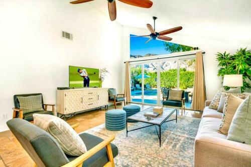 Luxe Cove Retreat ? Heated Pool ? Spa ? 31+ Days