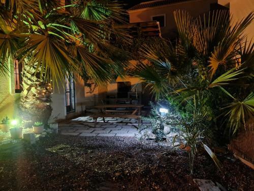 Villa La Bastide, Tranquilo Y Elegante Chalet En Aigues