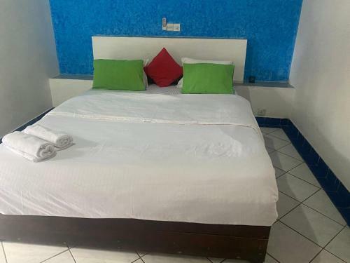 Hostal Sunny's Guest House And Resturant
