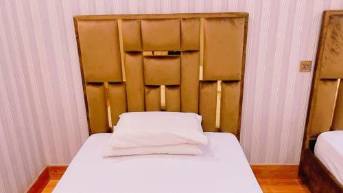 Hostal Sapphire Guest House