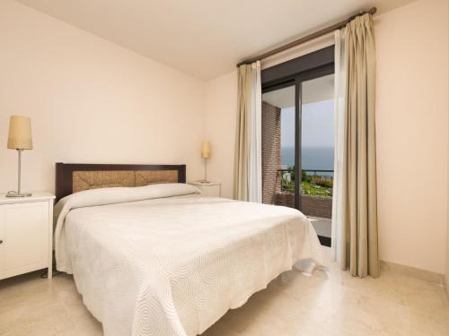 Apartment Amazing 3 Bedrooms Front Sea View