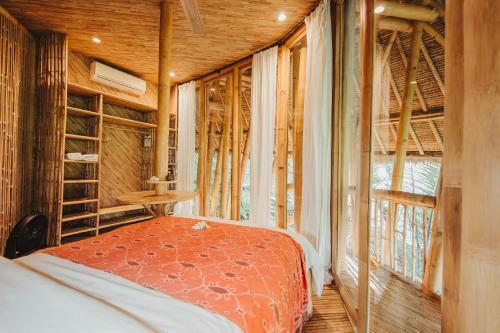 Villa Tower House - 4 Bds Eco Bamboo House, River View