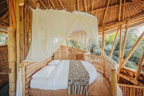 Villa Tower House - 4 Bds Eco Bamboo House, River View
