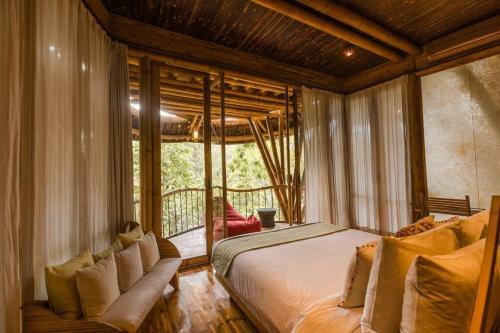 Villa Sharma Springs 5 Bds Luxurious Bamboo Mansion Pool