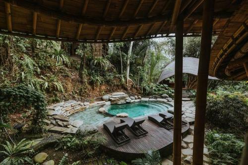 Villa Sharma Springs 5 Bds Luxurious Bamboo Mansion Pool