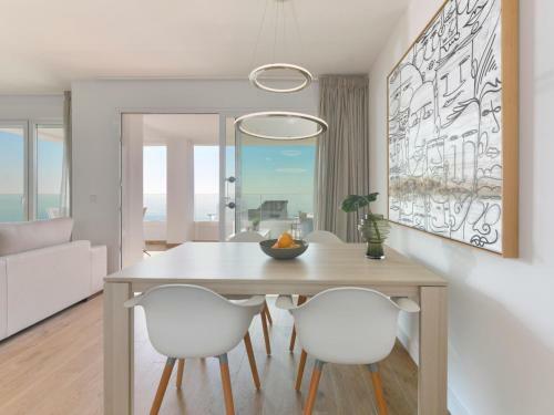 Apartment Amazing 2 Bedrooms Apartment