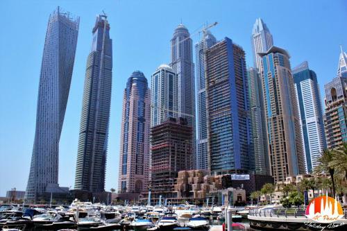 A C Pearl Holiday Homes - Pristine Marina View Apartment