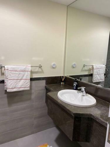 Apartamento Luxury 1-bedroom Flat In Private Compound.