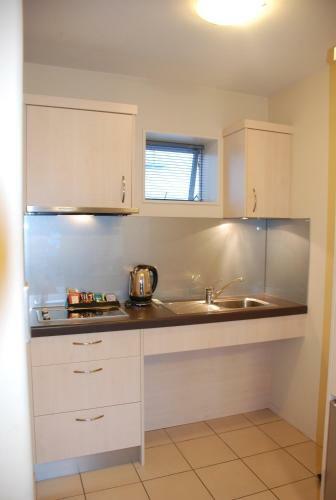 Majestic Court 802 - Central Christchurch Studio
