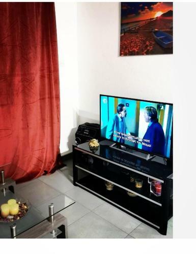 Apartamento A Lovely And Quite Place Share Room