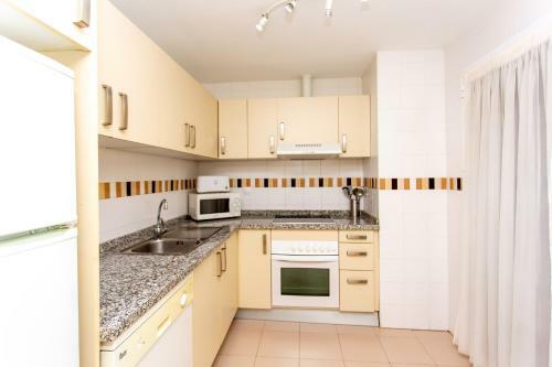 Lets In The Sun Mijas Costa Apartment