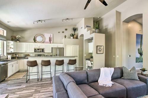 Idyllic Mesa Home With Pool And Outdoor Kitchen!