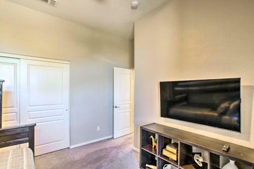 Idyllic Mesa Home With Pool And Outdoor Kitchen!