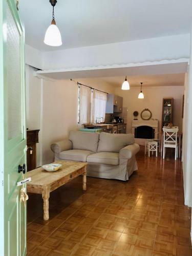 Apartamento 2 Bed Cottage With Pool & Garden