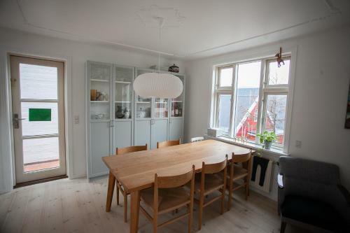 Villa 4 Br House / Downtown / Old Town / Marina