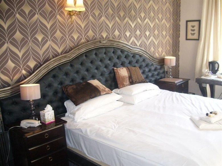 The George Hotel