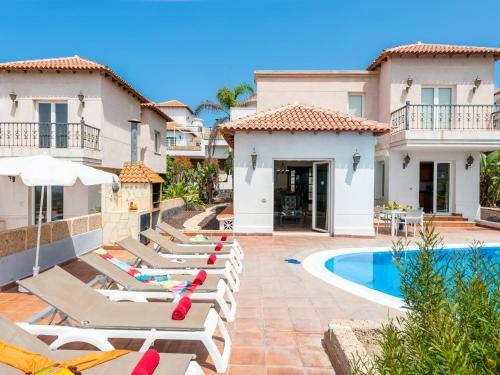 Hermosa Villa Chayofa Con Piscina Y Terraza