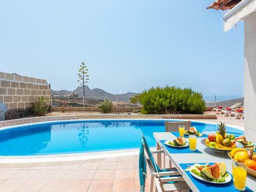 Hermosa Villa Chayofa Con Piscina Y Terraza