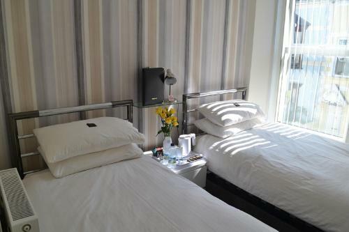 Hostal White Rose Guest House