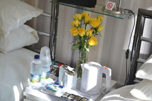 Hostal White Rose Guest House