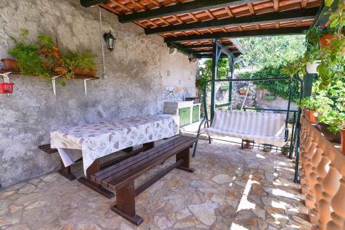 Apartment In Veli Losinj 14995