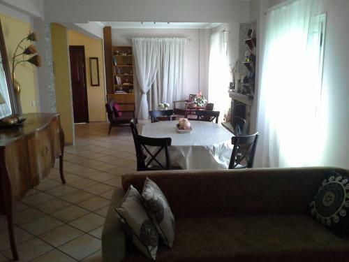 Villa Beachfront Home For 8, Kalifteri Beach, Afissos