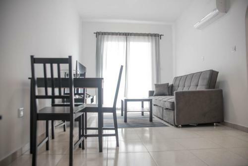 Renovated One Bedroom Apartment In Paphos With Pool