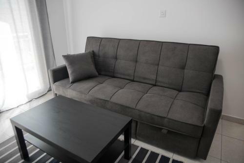 Renovated One Bedroom Apartment In Paphos With Pool