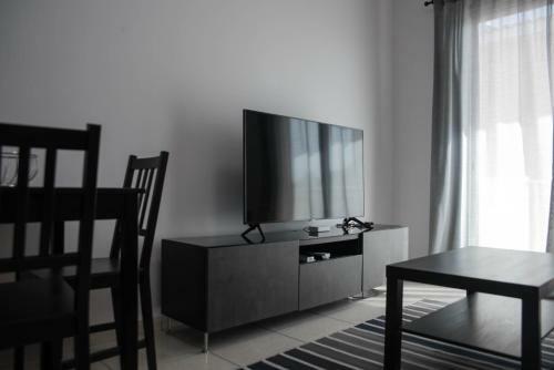Renovated One Bedroom Apartment In Paphos With Pool